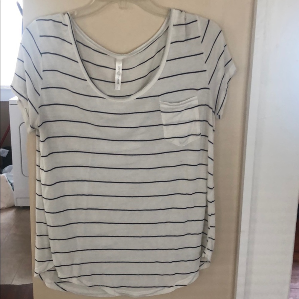 White and black stripe top